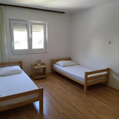 Dragan Pag Apartment