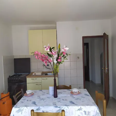 Apartment Dragan Pag Pag Town